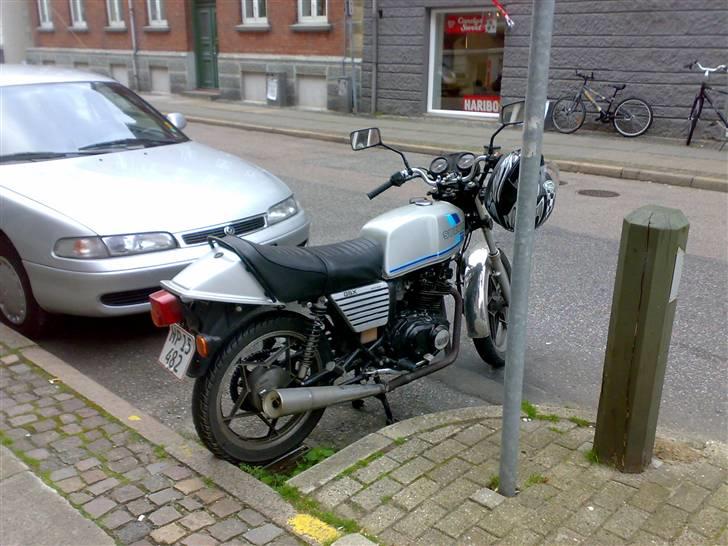 Suzuki GSX E.T. (lol)  250 - Knækket koblingskabel inde i Aalborg! :D billede 15