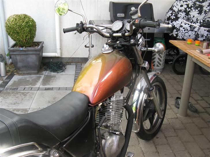 Suzuki GN 400 "Bratstyle" (Solgt) billede 8