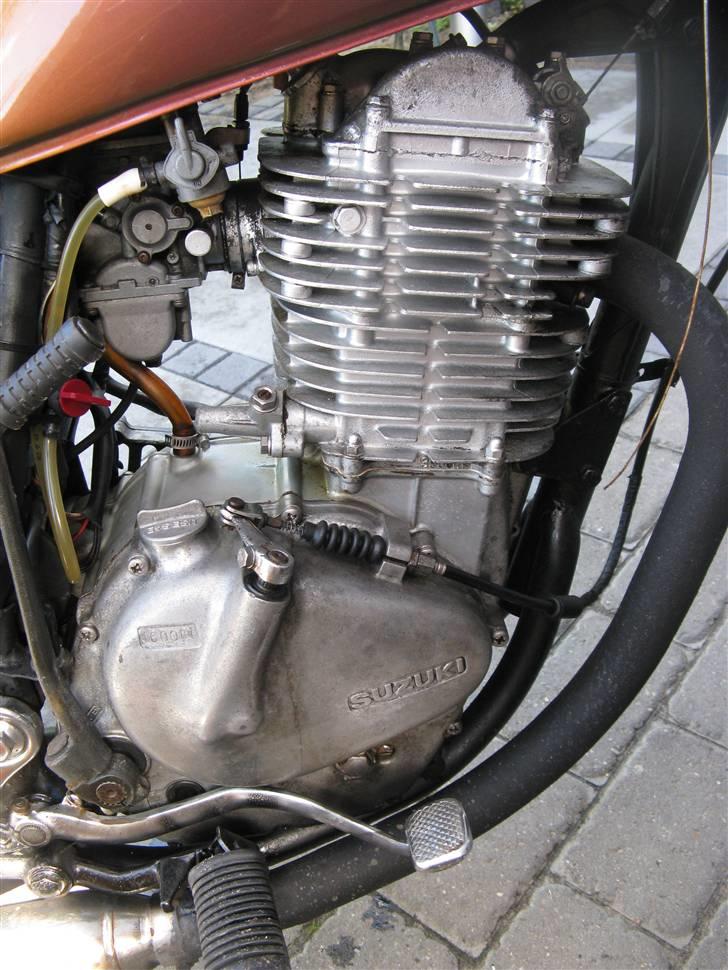 Suzuki GN 400 "Bratstyle" (Solgt) billede 10