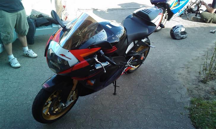 Aprilia RSV 1000R billede 6