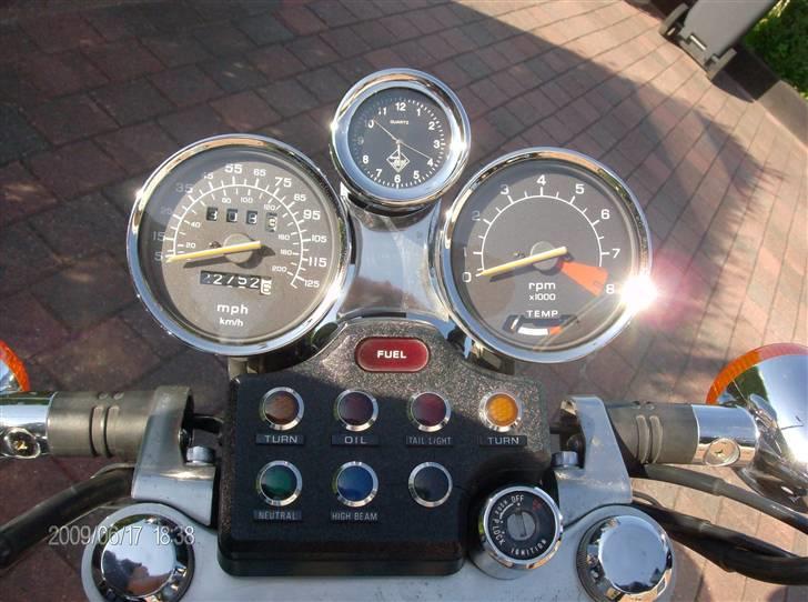 Honda VT 700 billede 2