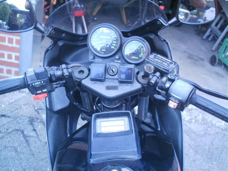 Kawasaki GPz 550 SOLGT !! billede 3