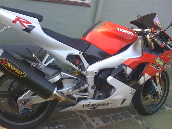 Yamaha yzf r1 billede 2