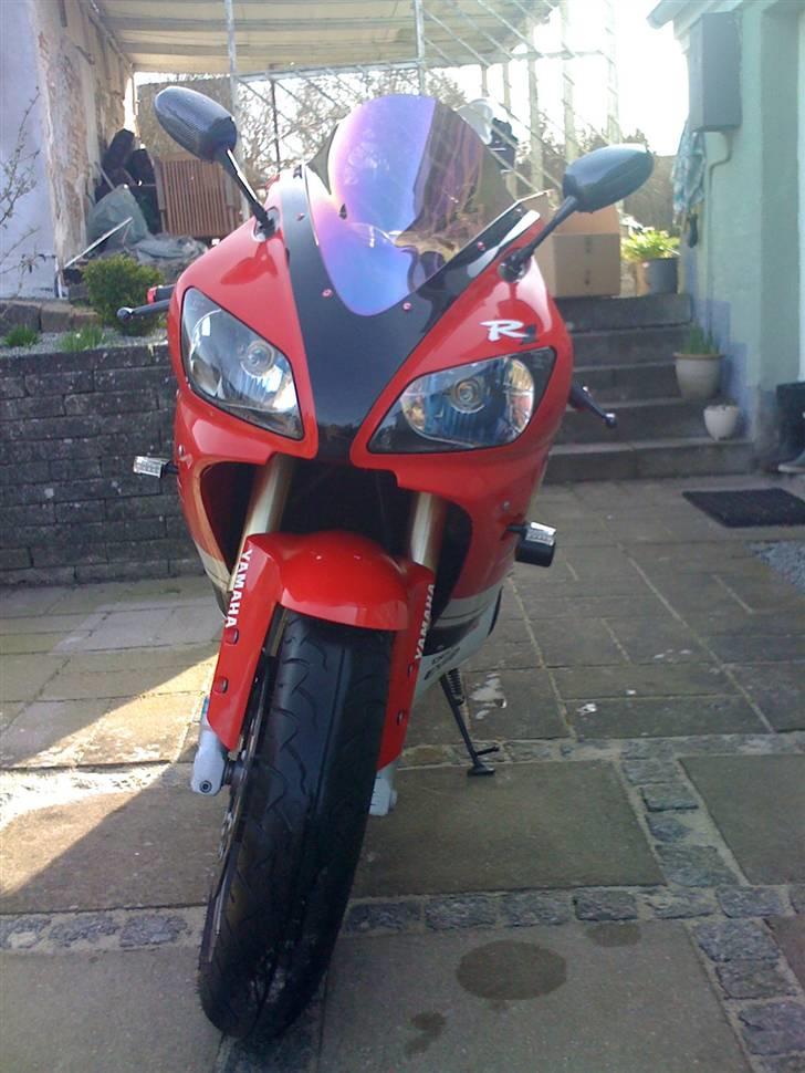 Yamaha yzf r1 billede 3