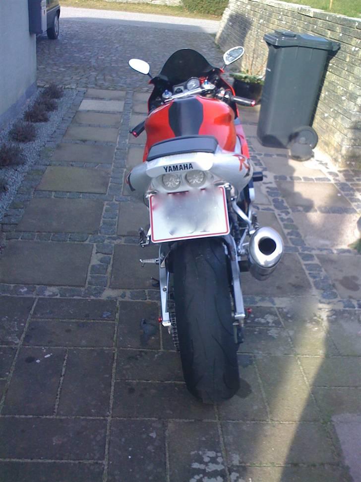 Yamaha yzf r1 billede 6