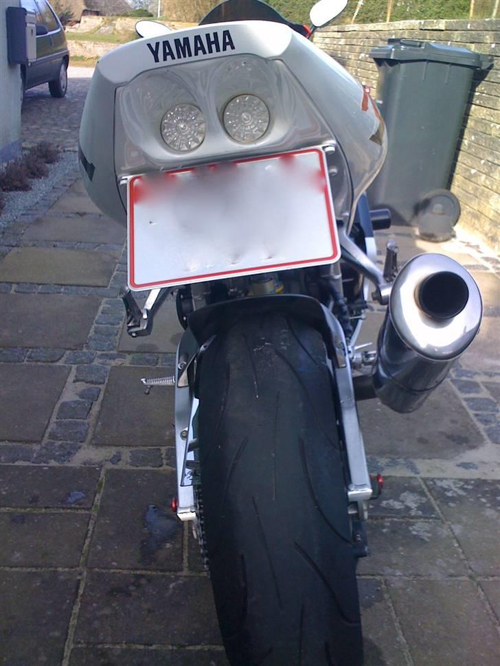 Yamaha yzf r1 billede 7