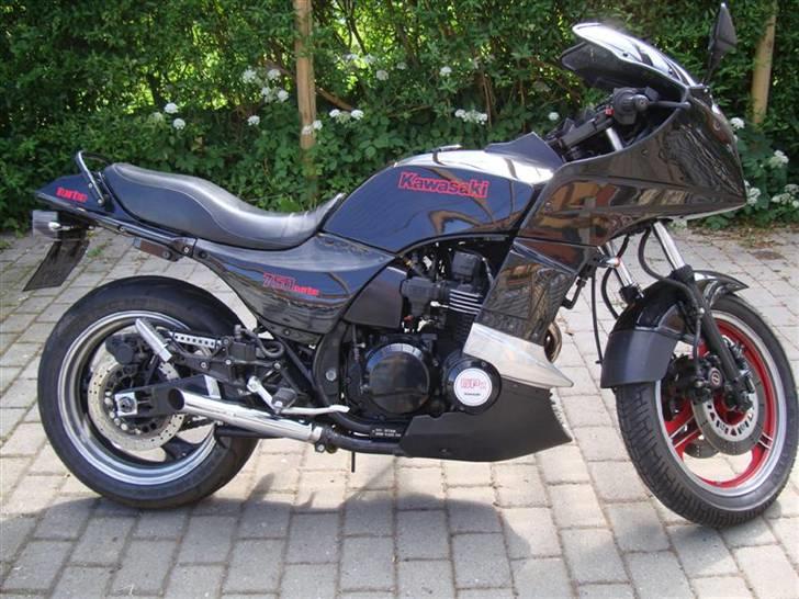 Kawasaki   Gpz 750 Turbo billede 19