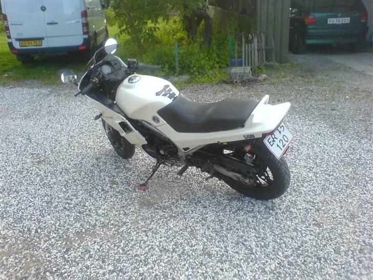 Honda vf 500 f2 totalskadet genopbygget solgt billede 2