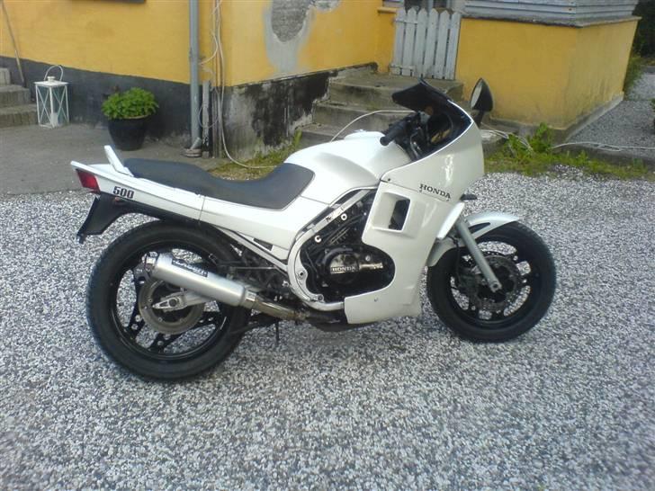 Honda vf 500 f2 totalskadet genopbygget solgt billede 4