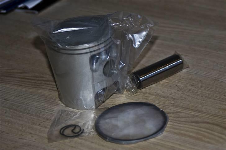 Yamaha DT 125 LC - Nyt overstørrelse stempel billede 6