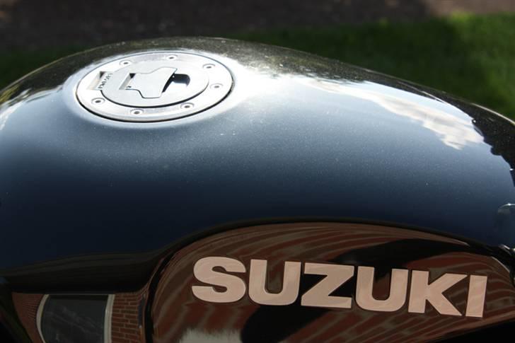 Suzuki GSX750F (solgt) billede 3