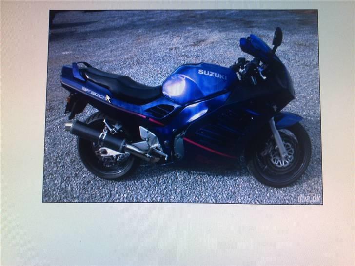 Suzuki RF900R - Mc`en i originalfarven billede 5