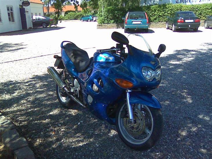 Suzuki GSX 750 F - Solgt- - Den første tur ud i det blå. billede 1