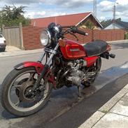 Suzuki gs 550 e