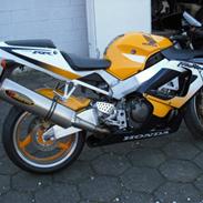 Honda cbr 900rr