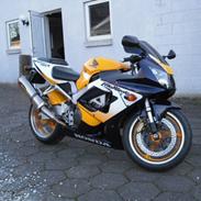 Honda cbr 900rr