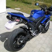 Yamaha r1
