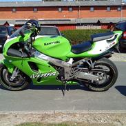 Kawasaki zx7r