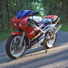 Honda VFR 400 NC30