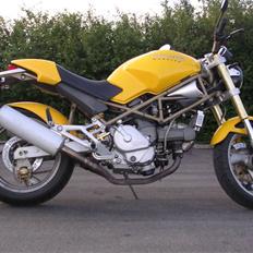 Ducati Monster 750