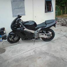 Kawasaki ZX9-R Ninja (SOLGT)
