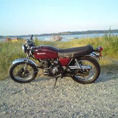 Honda cb 400 