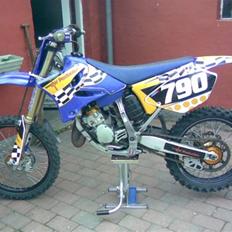 Yamaha YZ 125
