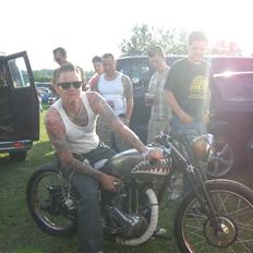 Ariel red hunter Bobber