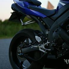 Yamaha YZF R1