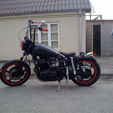 Honda CB 750 F1 * BOBBER 09 *