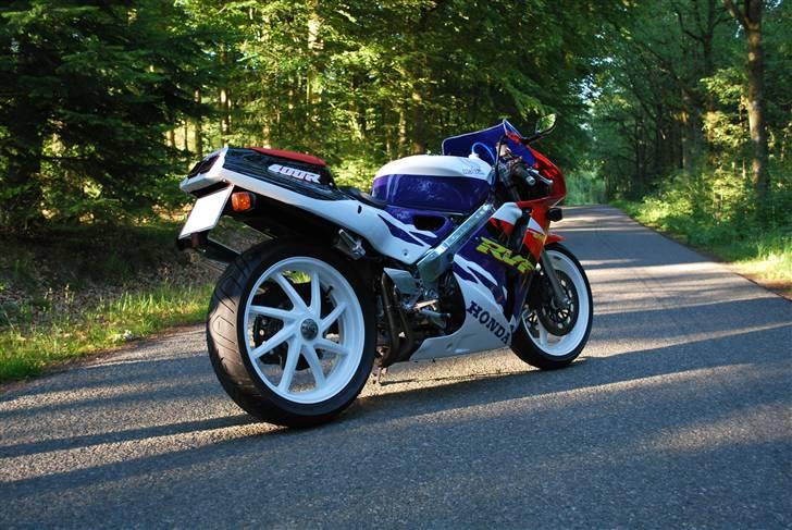 Honda VFR 400 NC30 billede 5