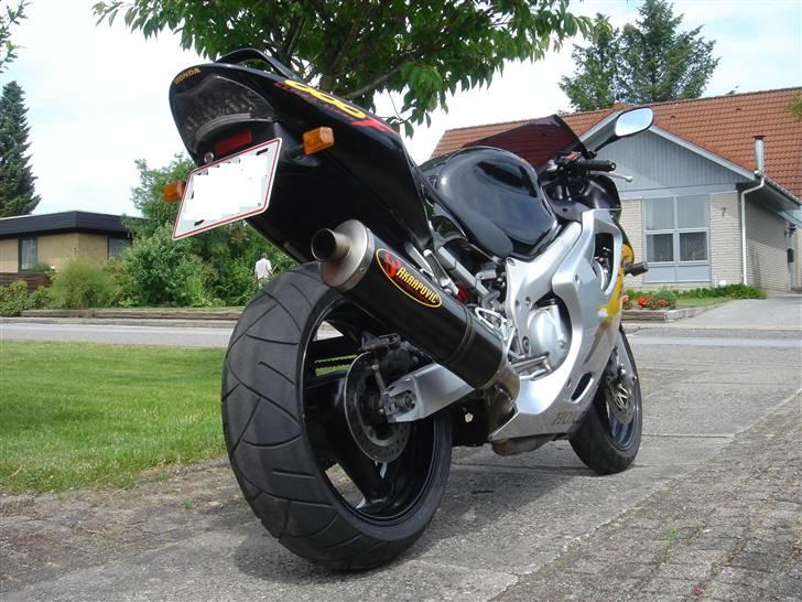 Honda cbr f4 billede 1