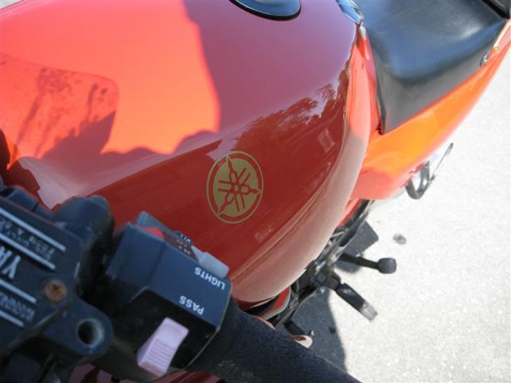 Yamaha FZ 750 billede 7