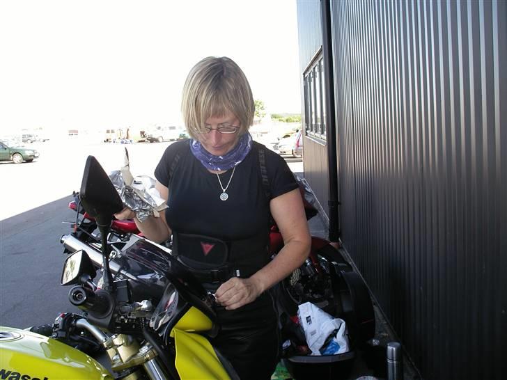 Kawasaki ER6N - Sturup en meget varm sommerdag. billede 3