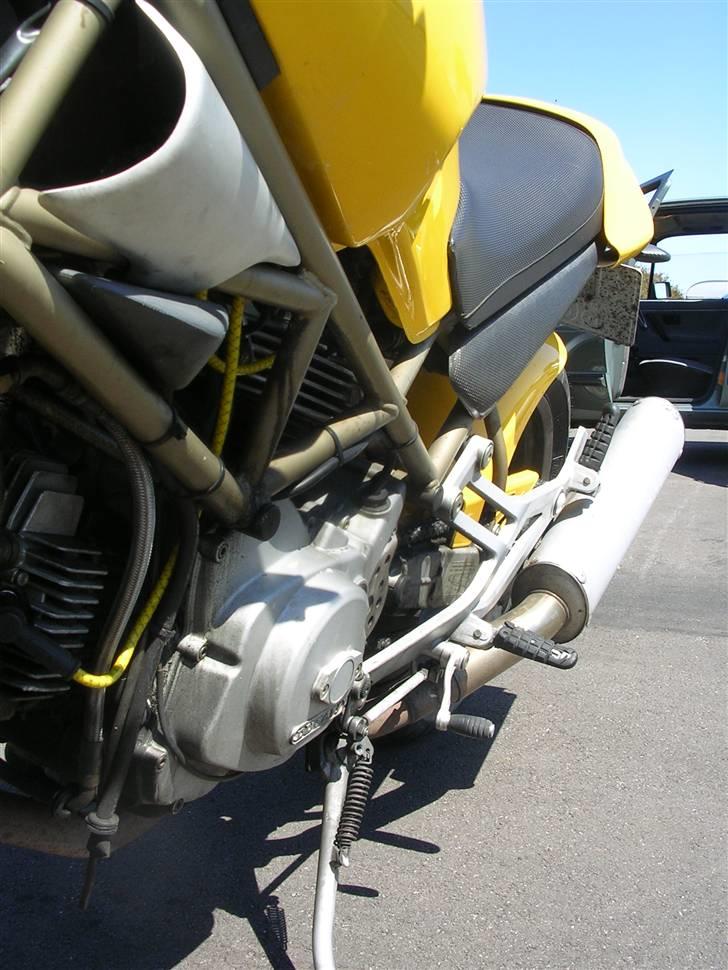 Ducati Monster 750 billede 4