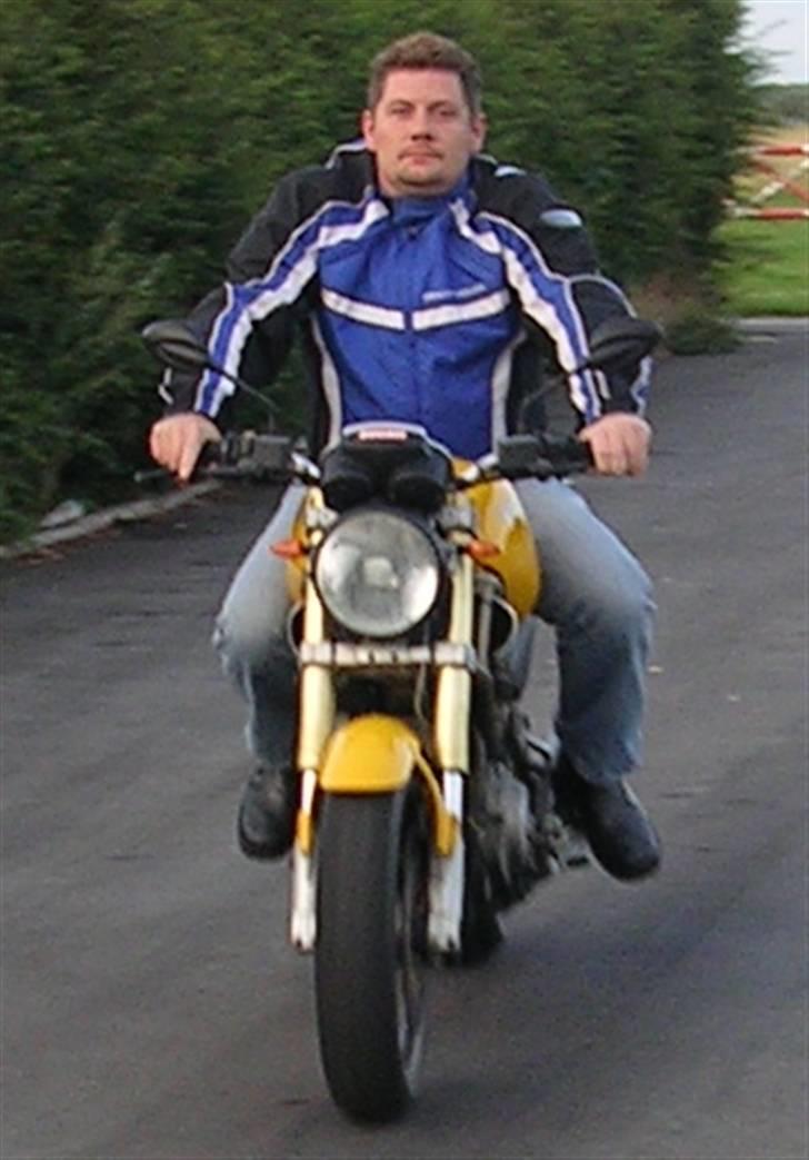 Ducati Monster 750 billede 7