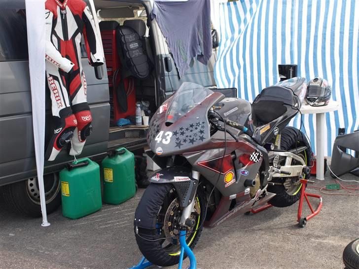 Honda cbr600rr billede 1