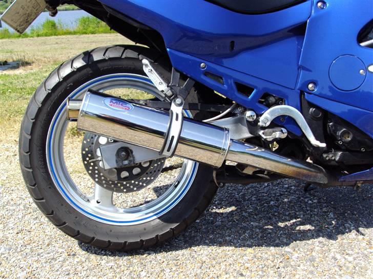 Suzuki GSX 600 F "Solgt" billede 10