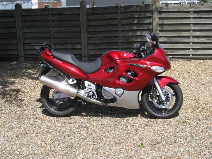 Suzuki gsx750f billede 1
