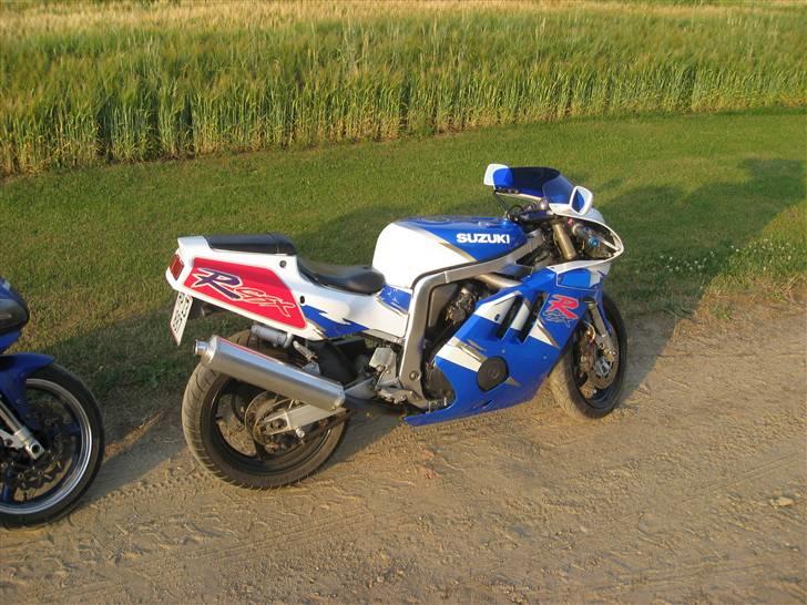 Suzuki gsxr 400 gk76a SOLGT billede 3