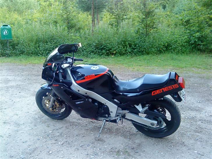 Yamaha FZR 1000 solgt billede 3