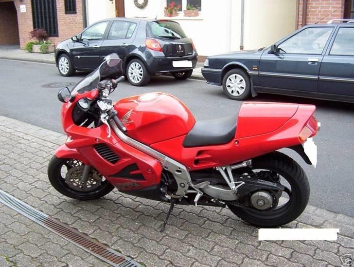 Honda VFR 750F billede 5