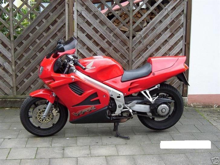 Honda VFR 750F billede 6