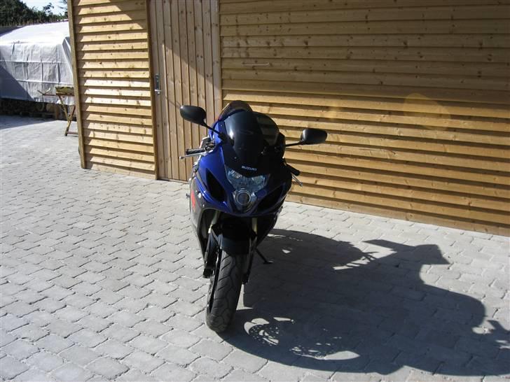 Suzuki GSX-R 750 - Nu med mørk kåbeglas og carbon udstødning... billede 10