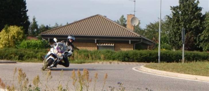 Yamaha FZR600R 4JH (solgt) - Fjol i rundkørsel billede 20