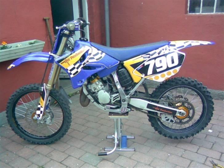Yamaha YZ 125 billede 1