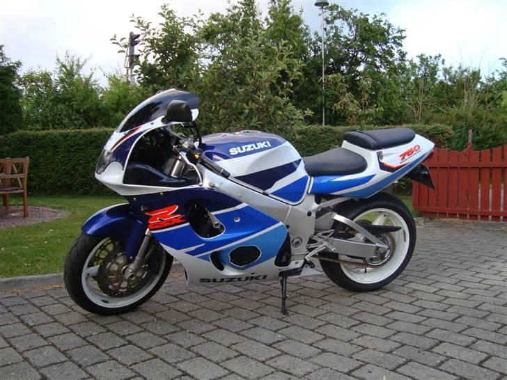 Suzuki GSX-R 750 SRAD billede 10