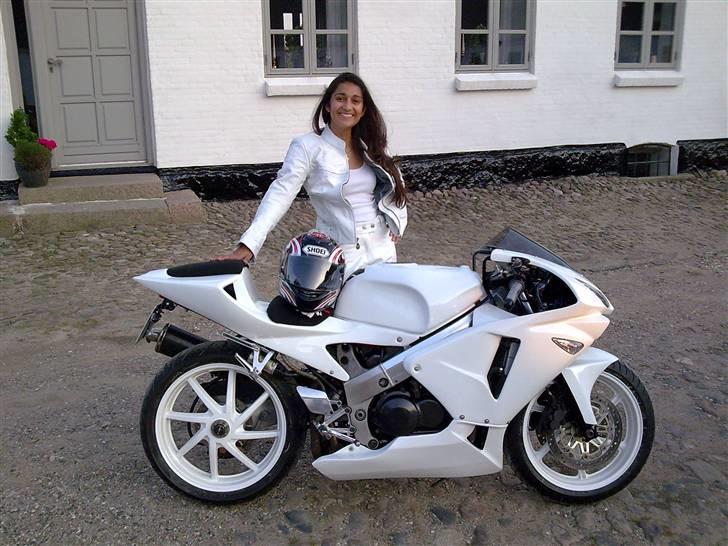 Honda vfr 400 nc30 billede 1