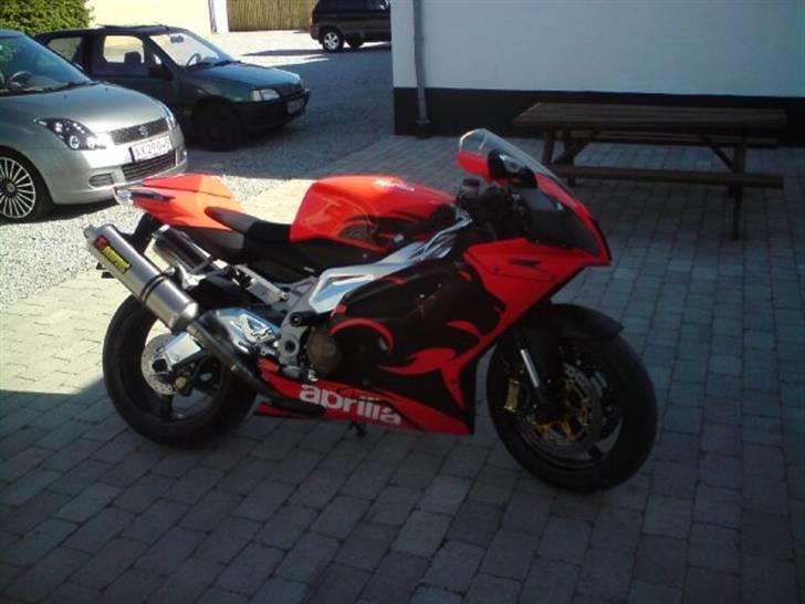 Aprilia RSV MILLE billede 1