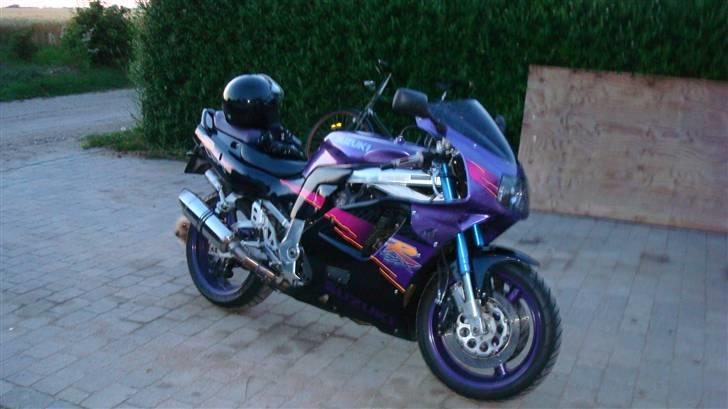 Suzuki gsxr 750 w(solgt) billede 1